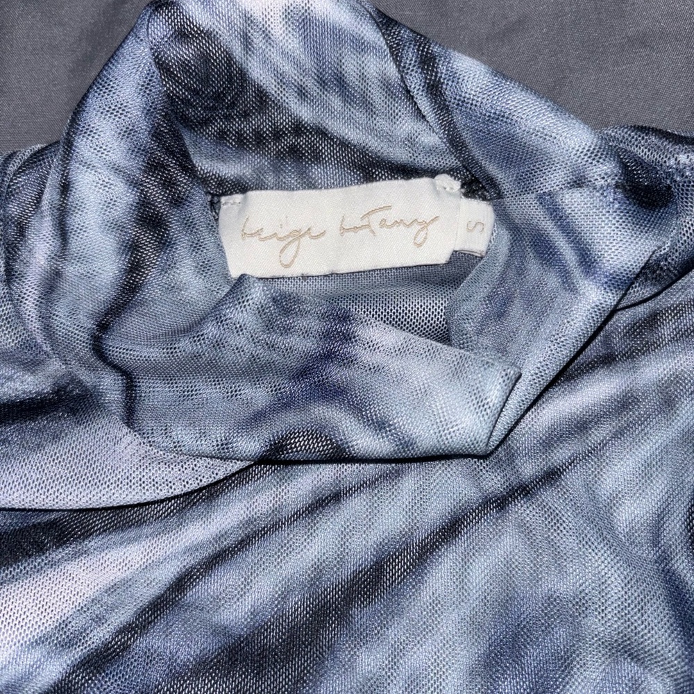 Small Blue Mesh Top - Picture 3 of 4